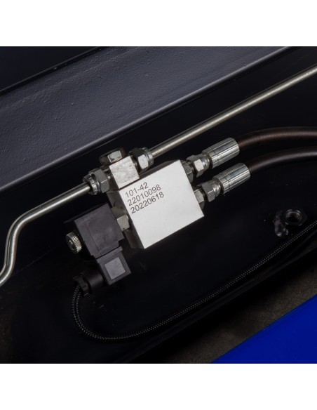 Flacher Scherenhubtisch TABLE-LOW mit Auffahrrampe