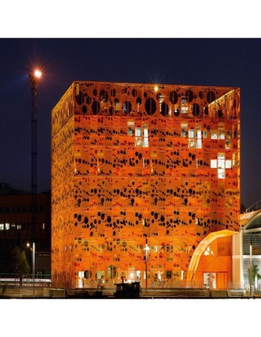 LED Flutlichtstrahler 200W NEW AVANT OSRAM CHIP DURIS E 2835